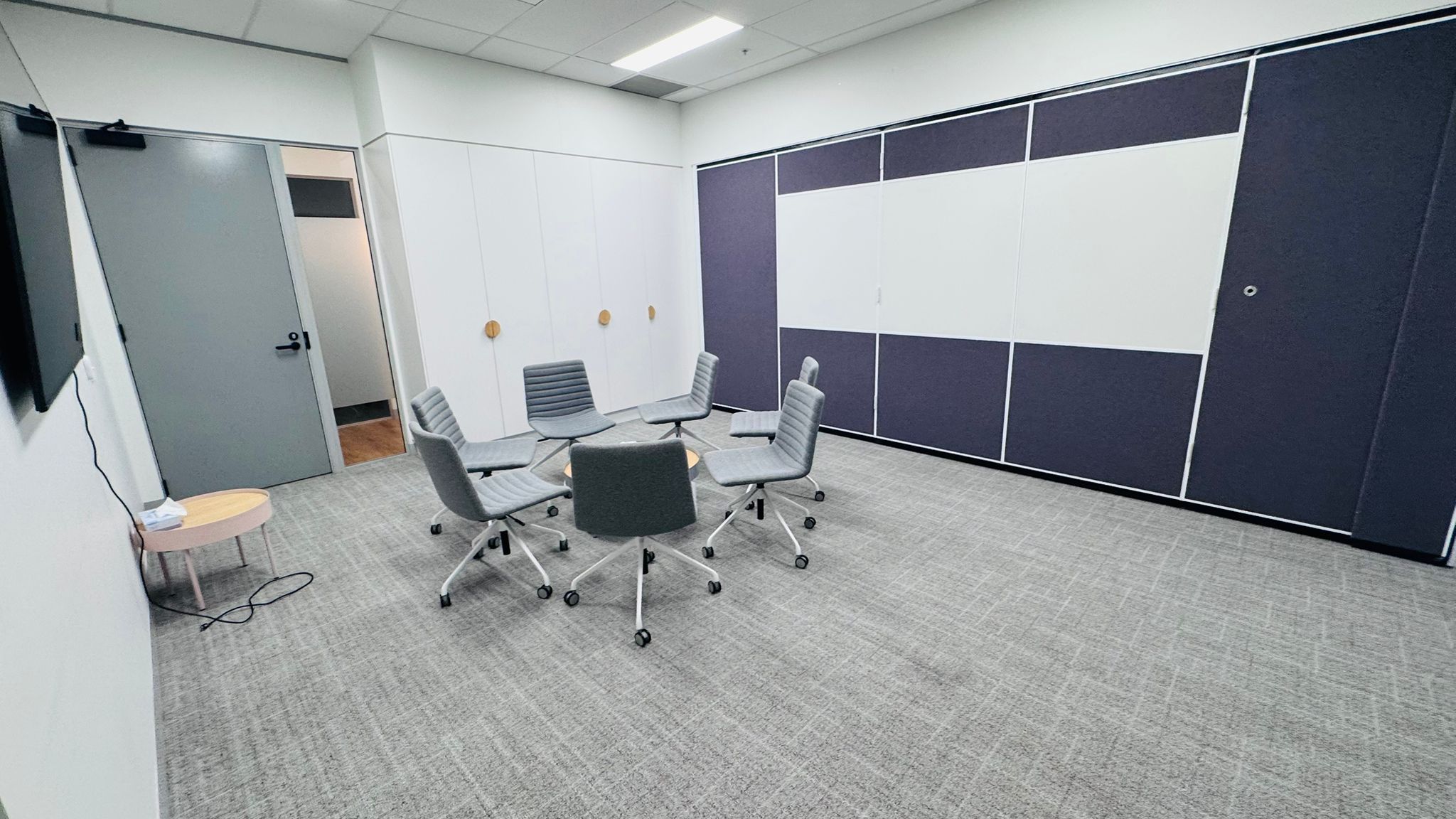 Smart Serve office clean — reception and common areas